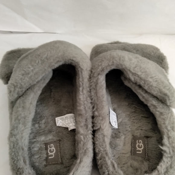 UGG fluff yeah that  slides size 8 - Picture 4 of 16